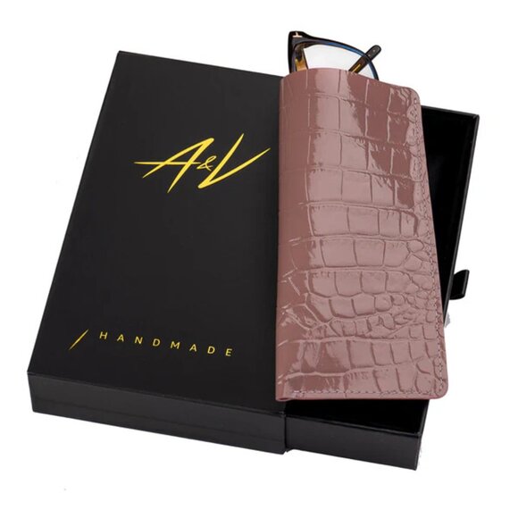 Authentic Calfskin Alligator‑Texture Glasses Pouch - Irish Rose Color - Picture 2 of 3